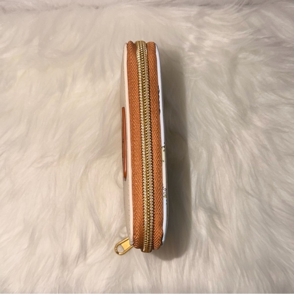 Disney Loungefly Winnie the Pooh Zip Wallet NWOT - Picture 5 of 6